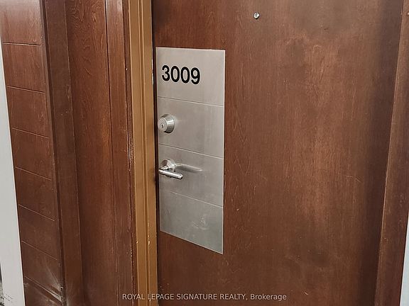4th image of 310 Burnhamthorpe Rd W #3009