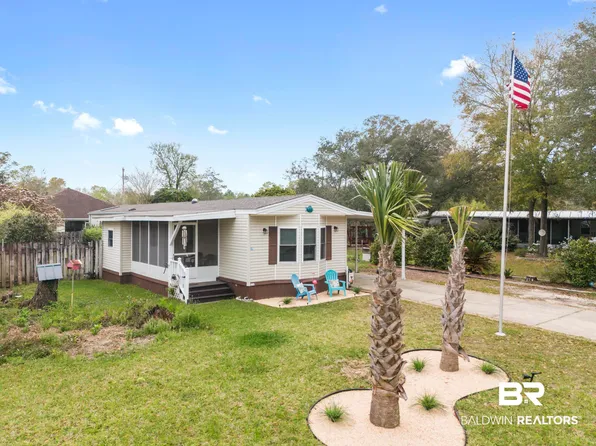 1679 Santa Cruz Dr, Lillian, AL 36549
