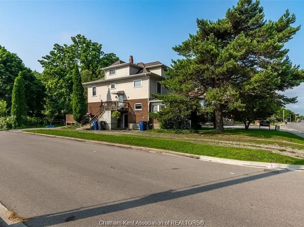 266 Grand Ave W, Chatham Kent, ON N7L 1C1