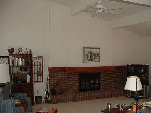 5th image of 576 Bay East Dr