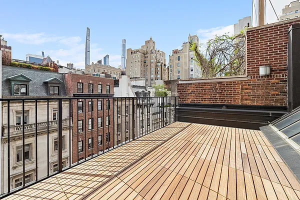 Rented by SERHANT. | media 3