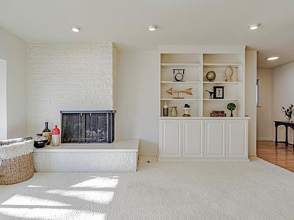 4th image of 44720 N El Macero Dr