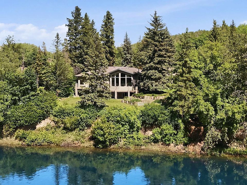 1st image of 15625 Whitemud Rd NW
