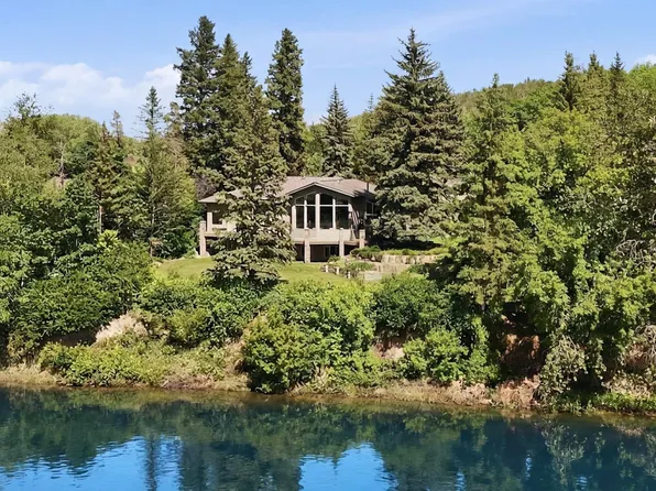 15625 Whitemud Rd NW, Edmonton, AB T6H 4N5