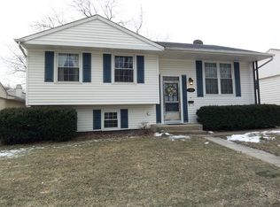 425 Norton Ave, Glendale Heights, IL