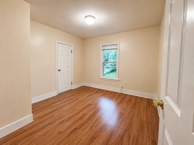 30 Ekman St #3 — Photo 10