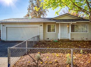 2445 Corona St, Redding, CA 96002