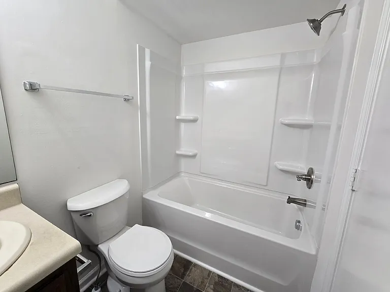 2408 N Ford St — Photo 12
