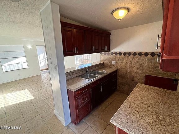 4th image of 10001 Caribou Dr Unit B