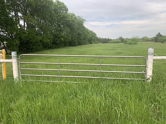 2nd image of 10843 E Line Rd