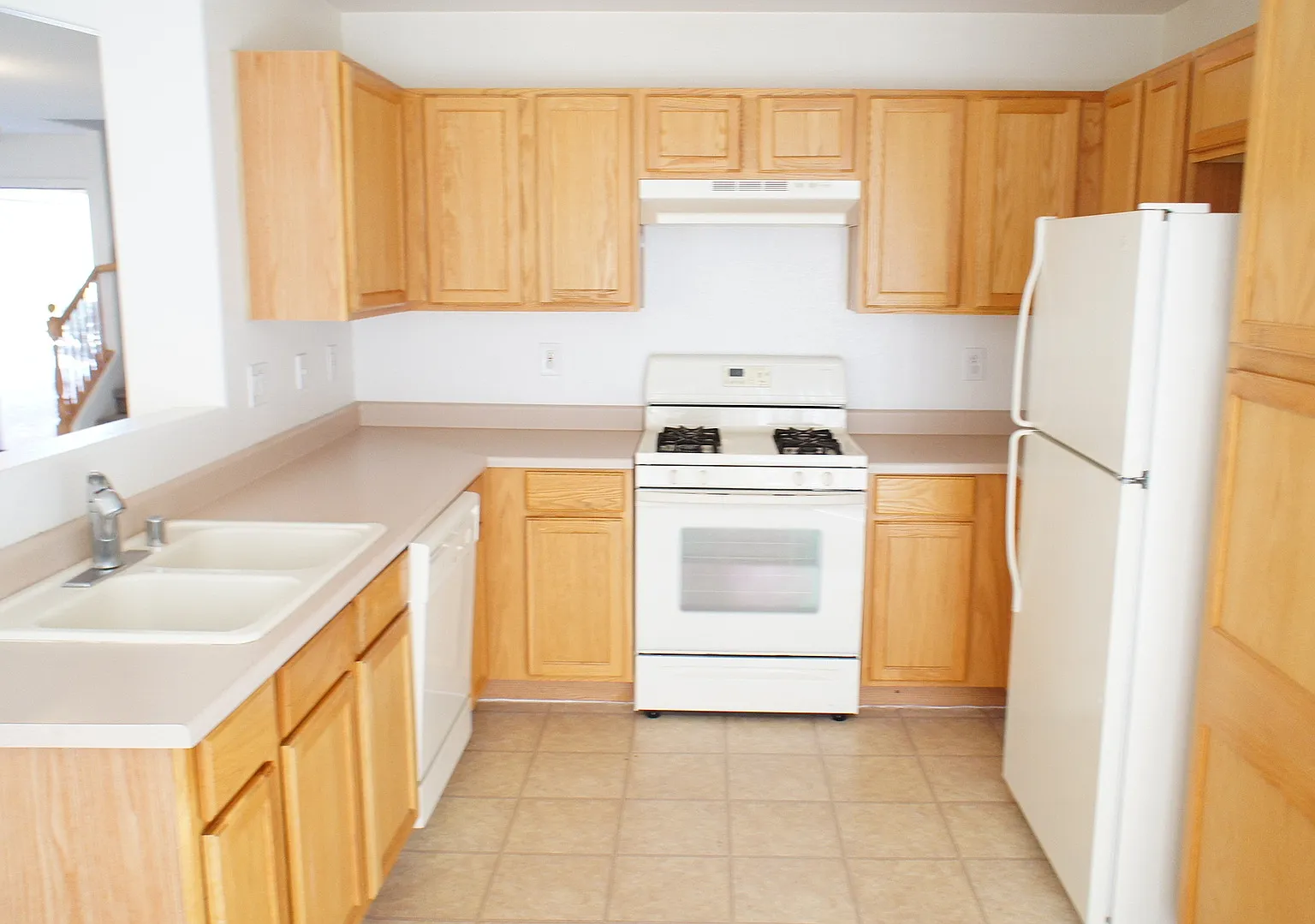 4 Bedroom, 2.5 Bath Home with 2 Car Garage! — Photo 4