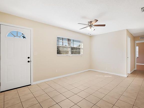 5th image of 1421 Oak Haven Dr
