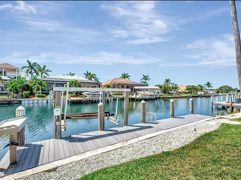 1539 Buccaneer Ct — Photo 4