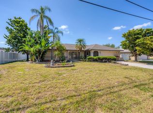2012 Viscaya Pkwy, Cape Coral, FL 33990
