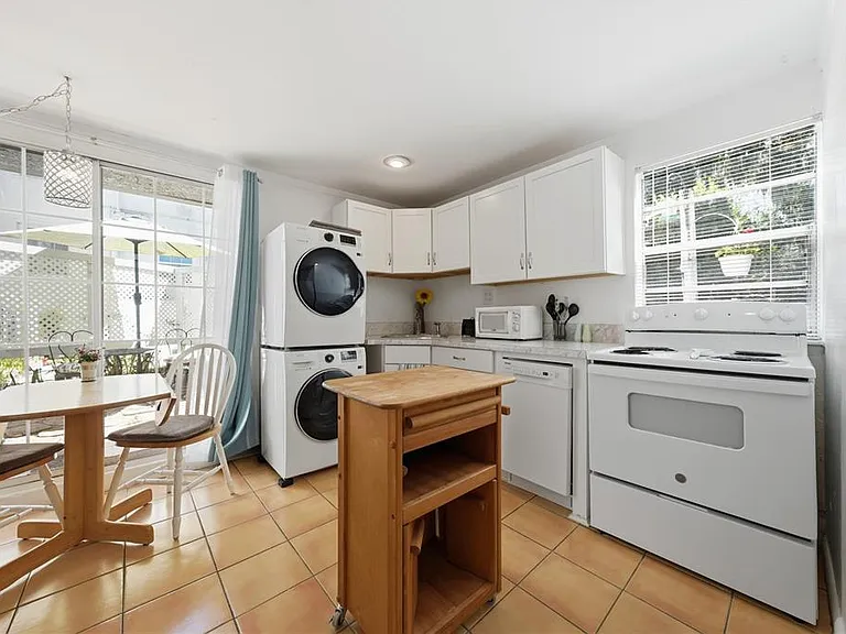 206 E 9th Ave — Photo 3