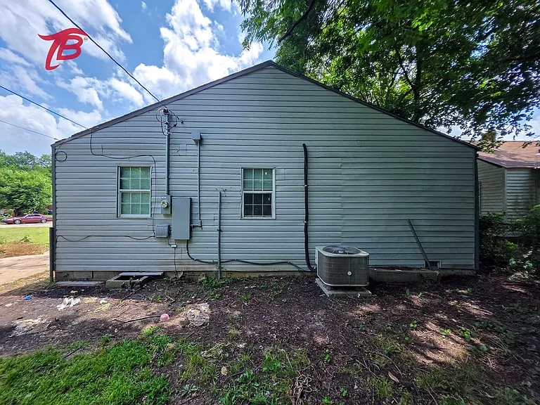 1153 Windemere Ave — Photo 4