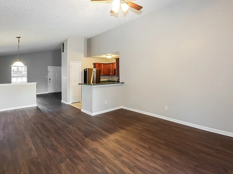 12110 Stewarts Crossing Dr — Photo 5