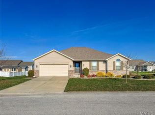 887 W 3rd St, Aviston, IL 62216