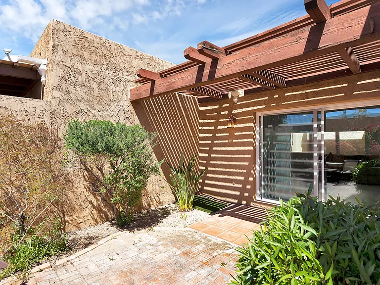 8095 E Via Del Desierto — Photo 36