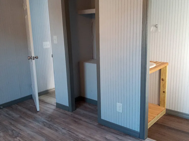 4240 Morlock Ln — Photo 5
