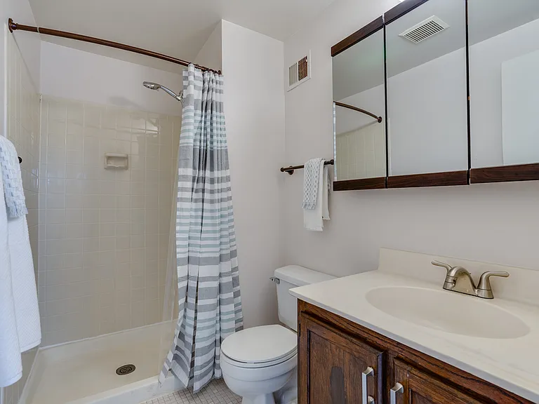 14582 Truro Parish Ct — Photo 39