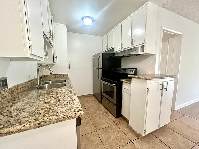 433 Pioneer Drive — Photo 12