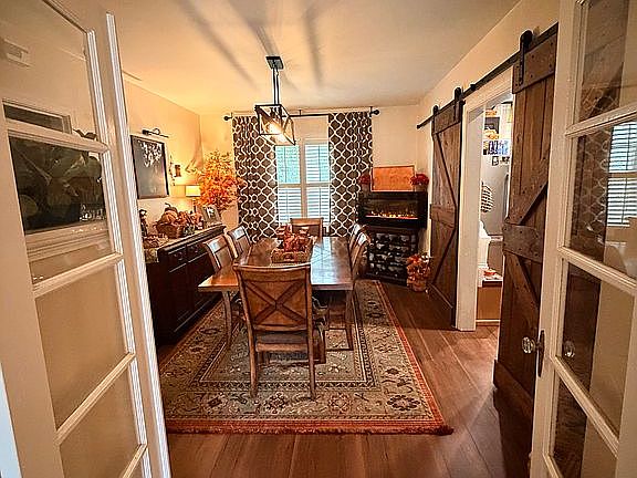 5th image of 3555 Dellwood Ave