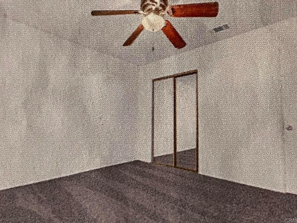 Building Photo 3