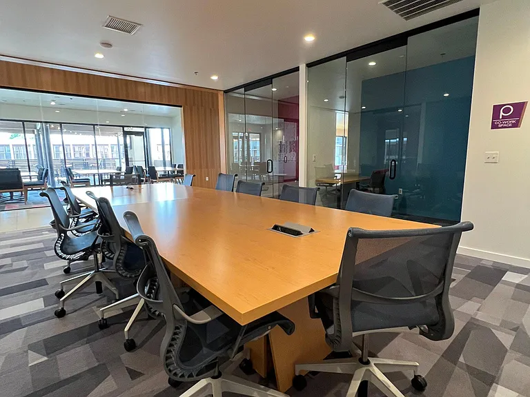 Co-work spaces/conference room