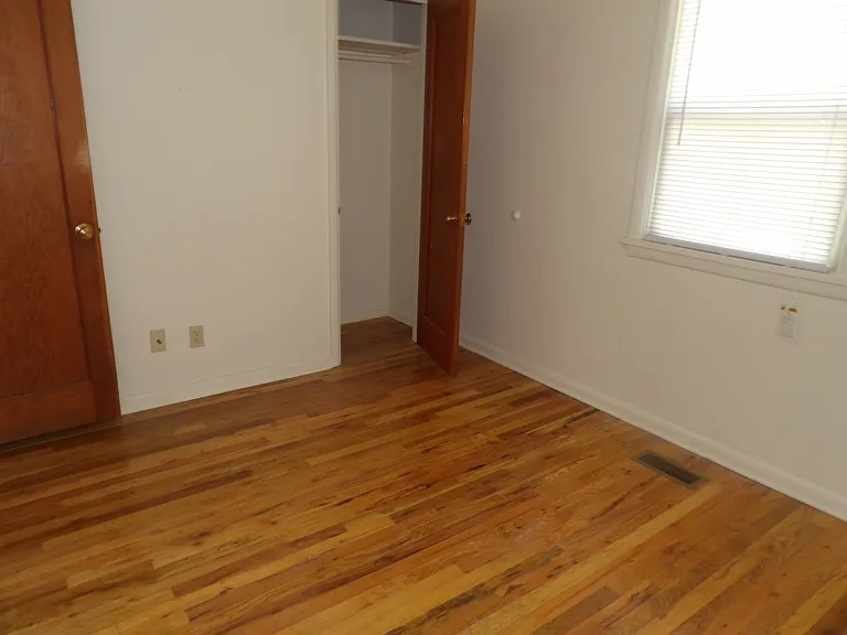 1501 N Cedar St — Photo 21