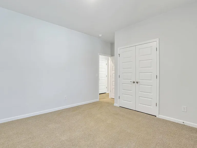 155 Holloway Hl — Photo 31