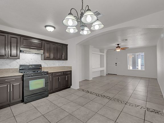 4th image of 9277 Leonardo Ave #B