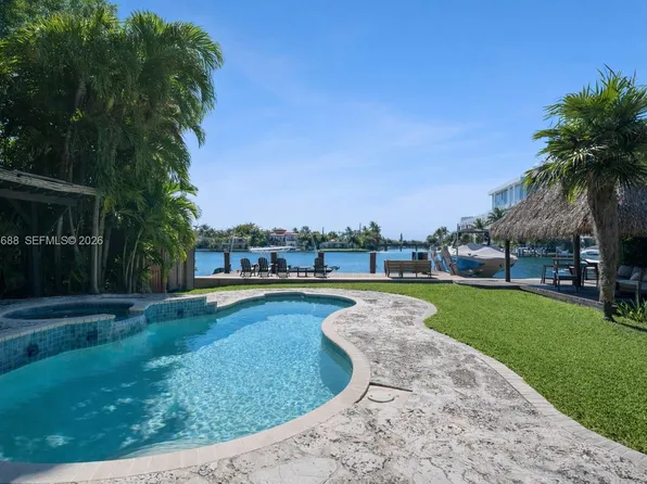 744 Lakeview Dr, Miami Beach, FL 33140