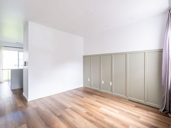 4th image of 105 Fulton Ct