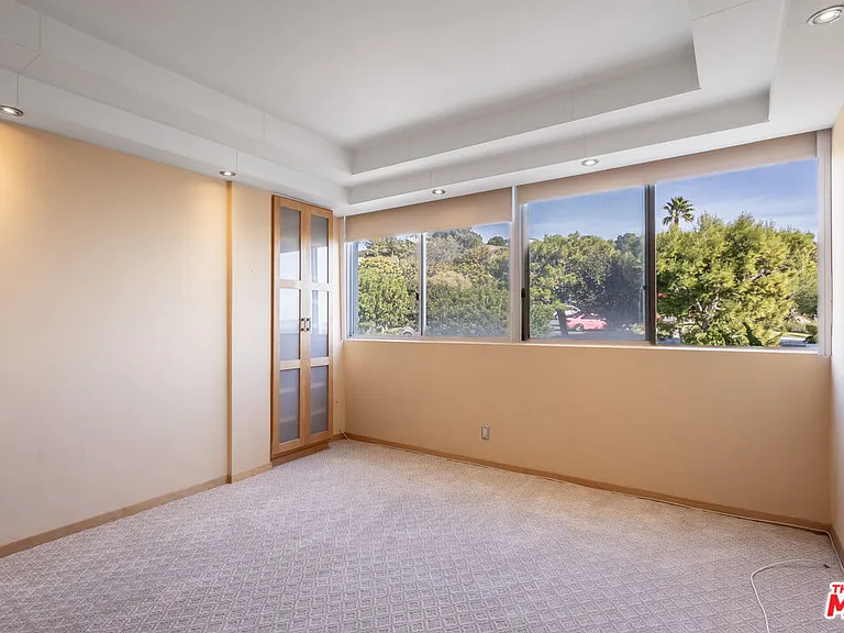 17366 W Sunset Blvd #302 — Photo 10