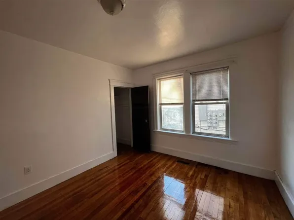 1211 Main St, Worcester, MA 01603