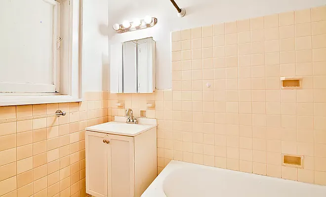 Rented by Platinum Forbes Global Properties | media 5