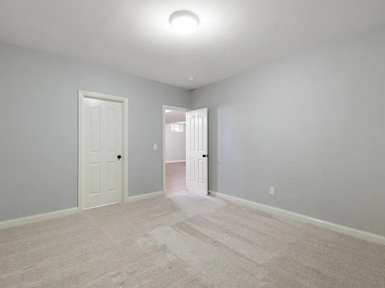 2128 Roswell Dr — Photo 24