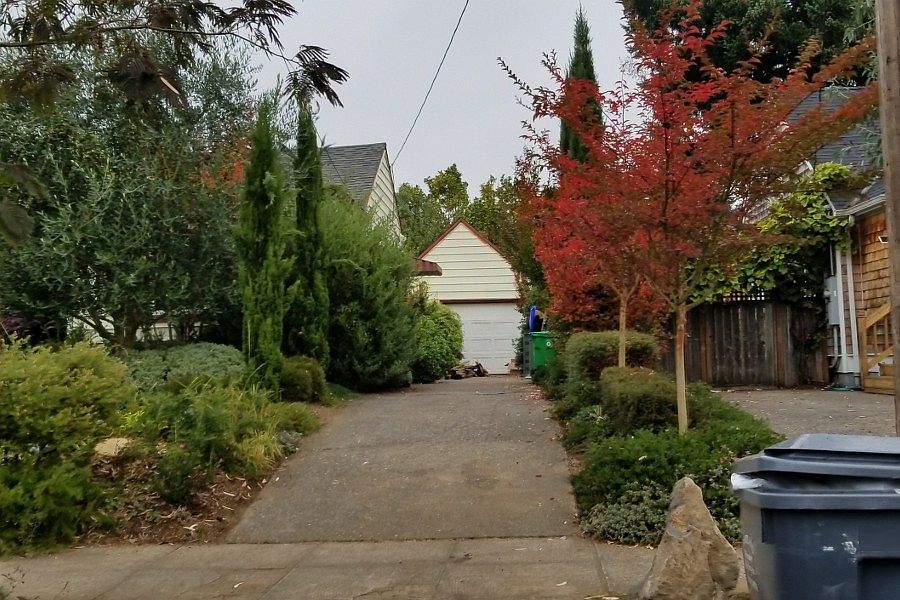2nd image of 2609 N Baldwin St