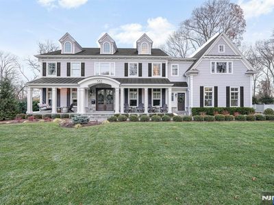 582 Cresthaven Rd, Wyckoff, NJ, 07481