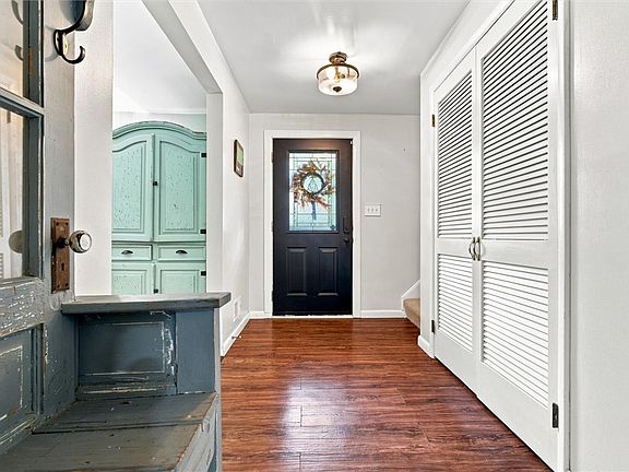 4th image of 142 Kelvington Dr