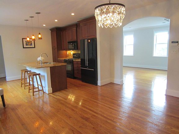 2nd image of 319 N Taylor Ave Unit D