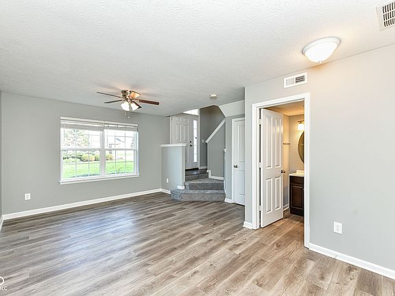 4th image of 9050 Mercer Dr