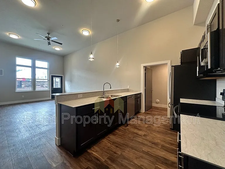 425 Michigan Ave #107 — Photo 7