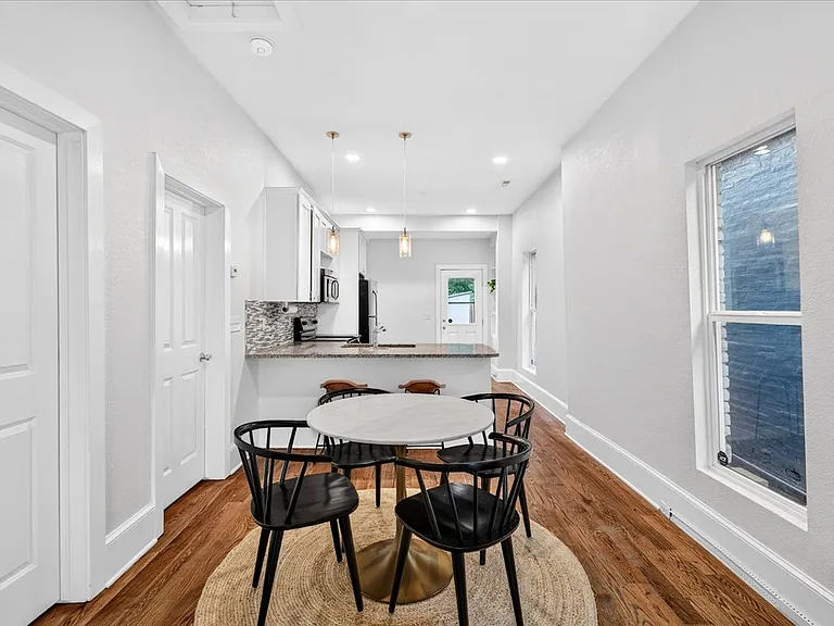 3777 N Franklin St — Photo 11