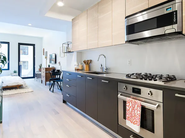 223 North 8th Street image 9 of 13