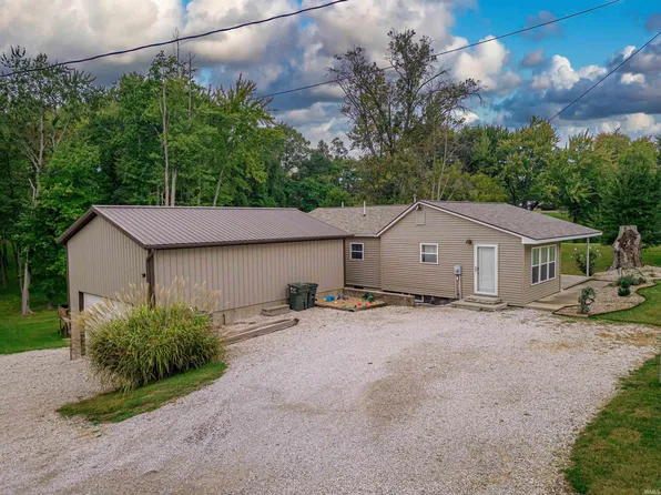 403 S Lakeview Dr, Petersburg, IN 47567