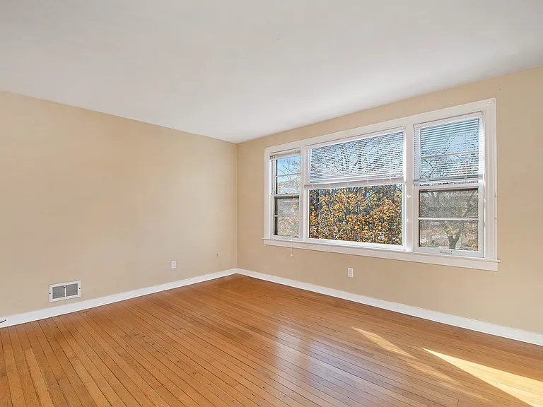 148 College Ave NE #3 — Photo 12