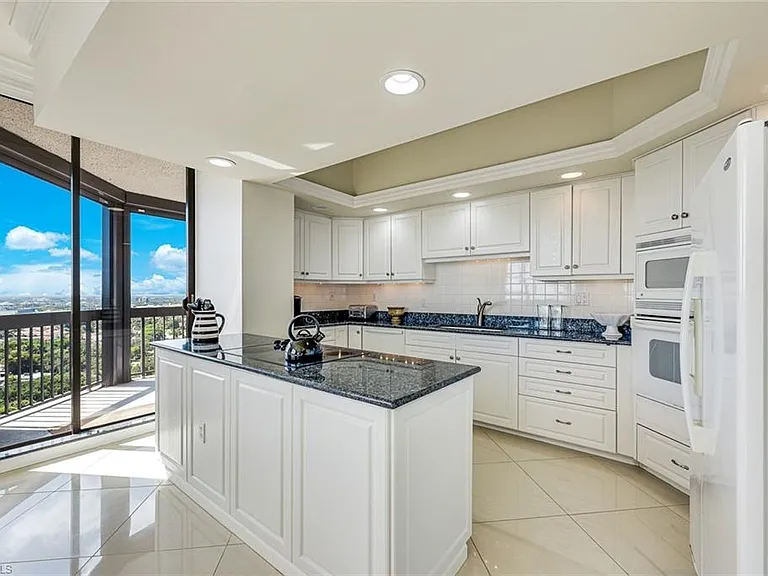 6001 Pelican Bay Blvd #F — Photo 9