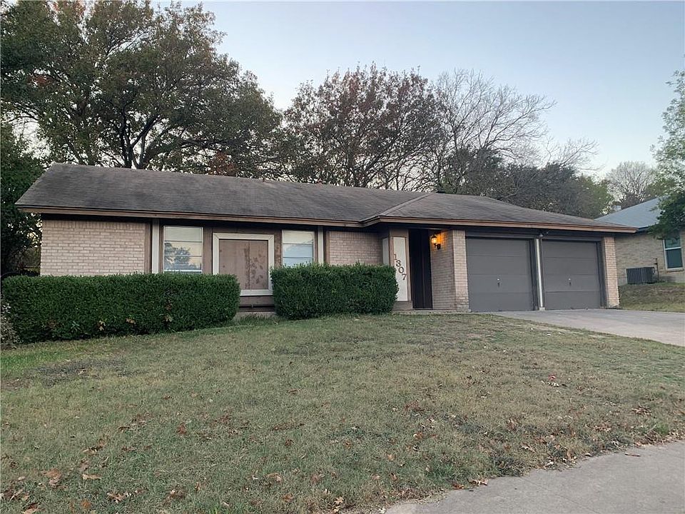 1st image of 1307 Warrington Dr